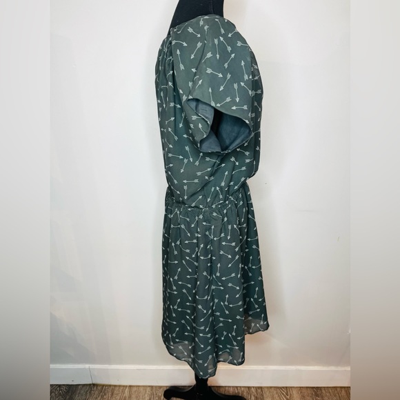 BCBG Generation Grey Arrow Dress Large - Picture 4 of 10